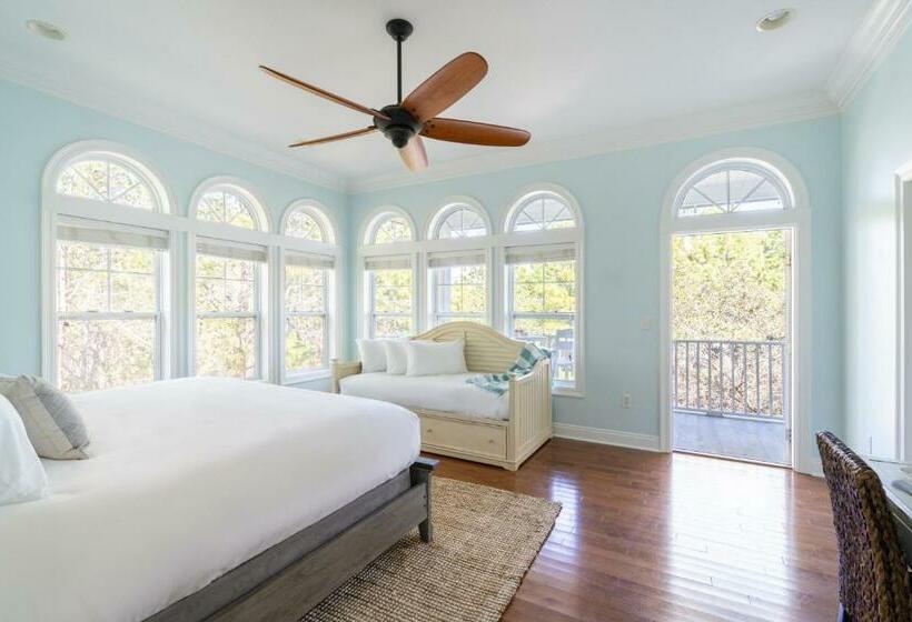 Augustine By Avantstay Stunning Home W Gorgeous Interior Multiple Patios