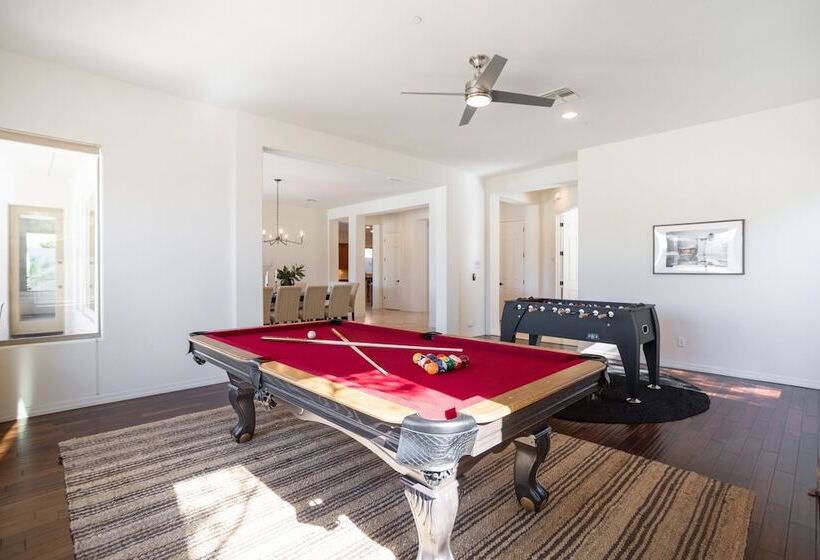 Aviano By Avantstay Phoenix Is Calling W Pool Hot Tub Game Room
