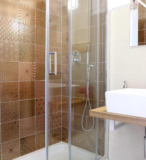 تختخواب و صبحانه Antares Rooms