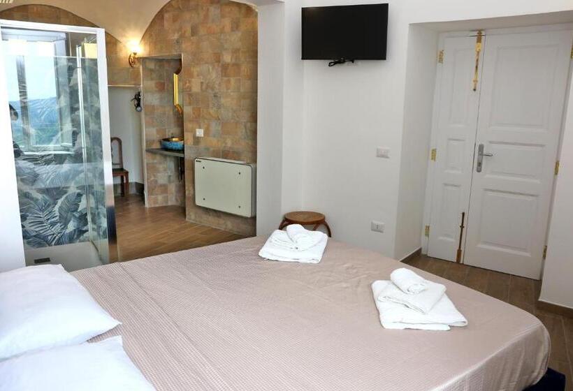 تختخواب و صبحانه Antares Rooms