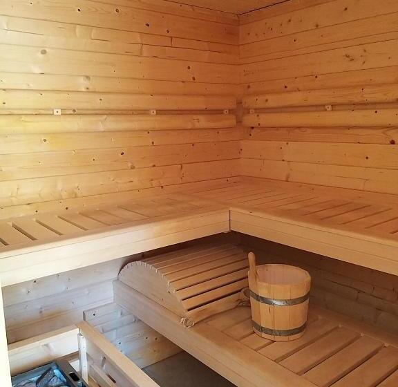 住宿加早餐  Domaine La Salvagie, Chambres D Hôtes Avec Spa, Sauna, Piscine, Massages