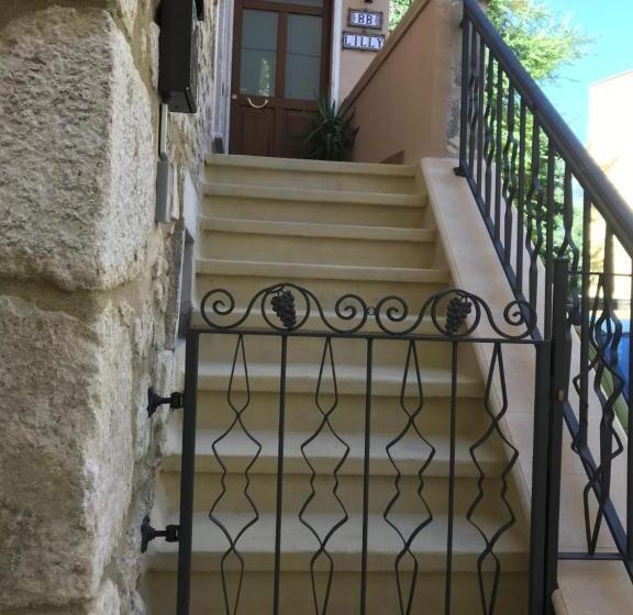 مبيت وإفطار Lilly