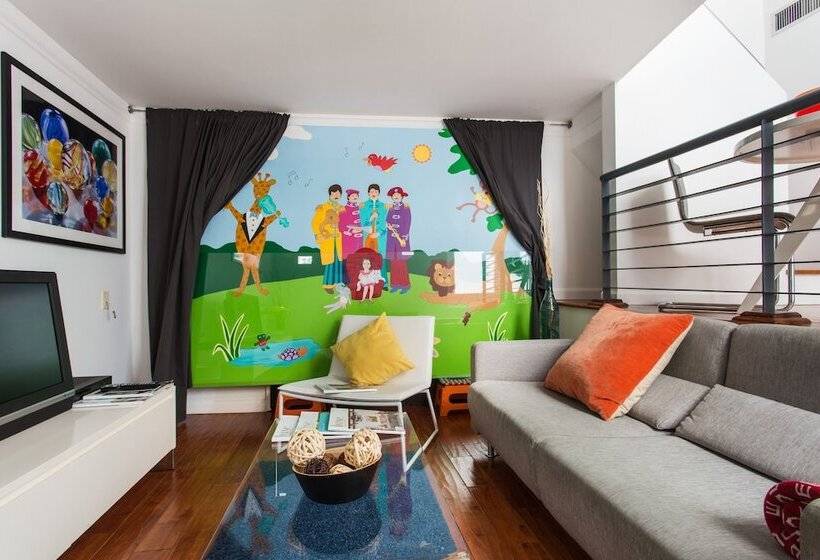 Beverly Hills Modern Guesthouse