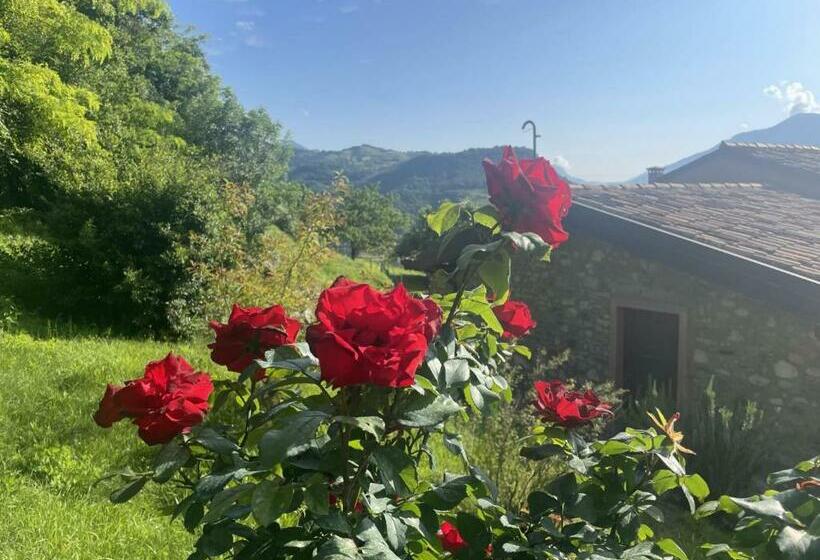 Casa Antico Borgo Prabiù   Tignale   Appartement Casaliva   4 Personen