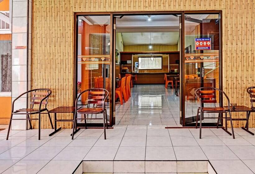 Collection O 91489 Hotel Tanjung Permata