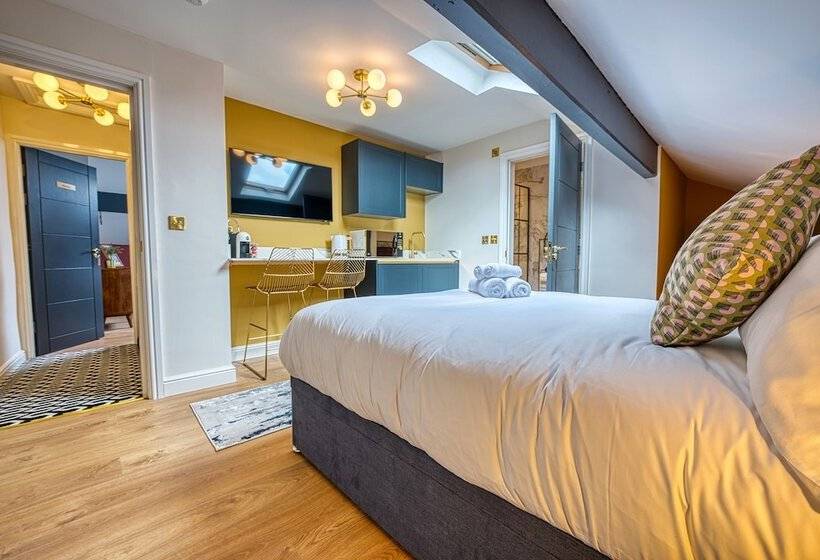 Haworth Heights   An Amazing Aparthotel!