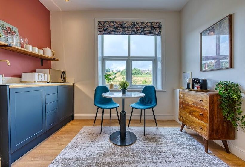 Haworth Heights   An Amazing Aparthotel!