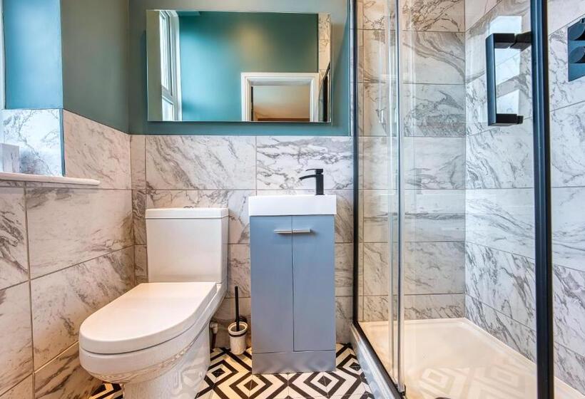 Haworth Heights   An Amazing Aparthotel!