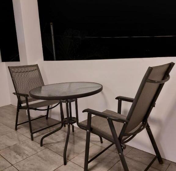 هتل Bonsai Jacuzzi Suites