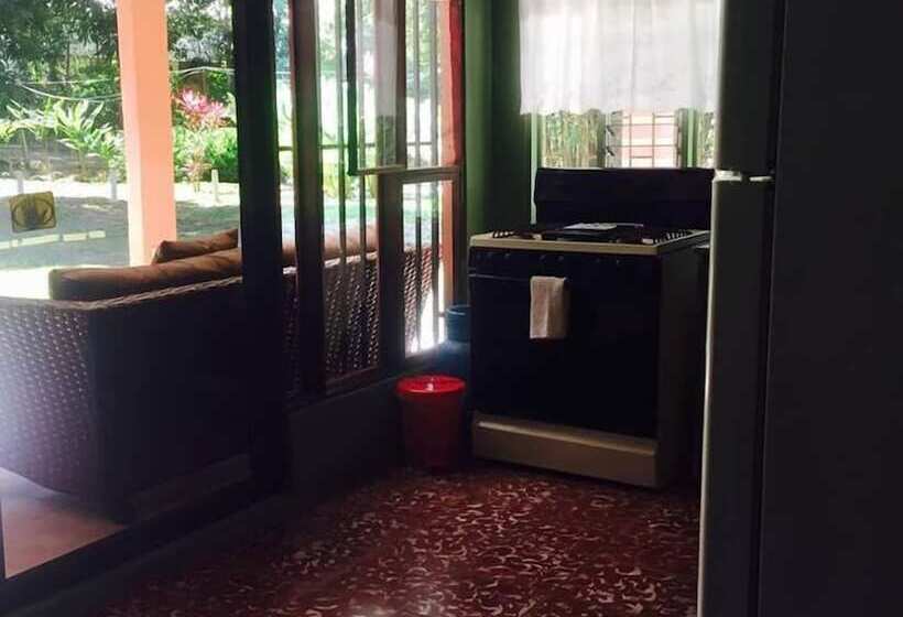 ホテル Casa Angela   Hostel