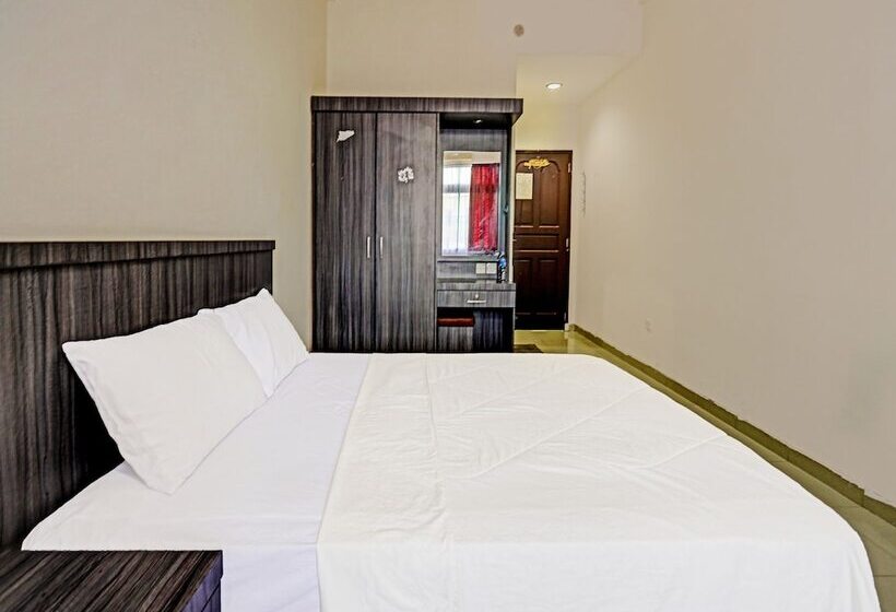 Отель Collection O 91484 Lai Lai Apartment