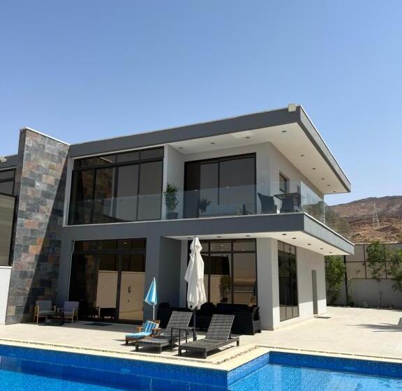 هتل Follow Sea Villa