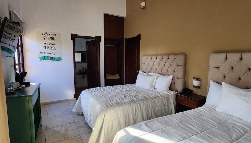 ホテル Hacienda Villa Victoria