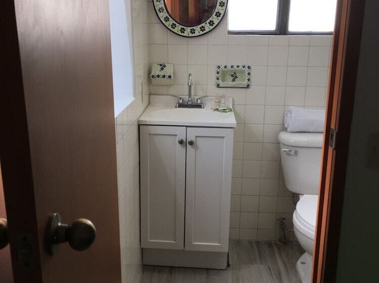 Отель Hostal De Maria   Hostel