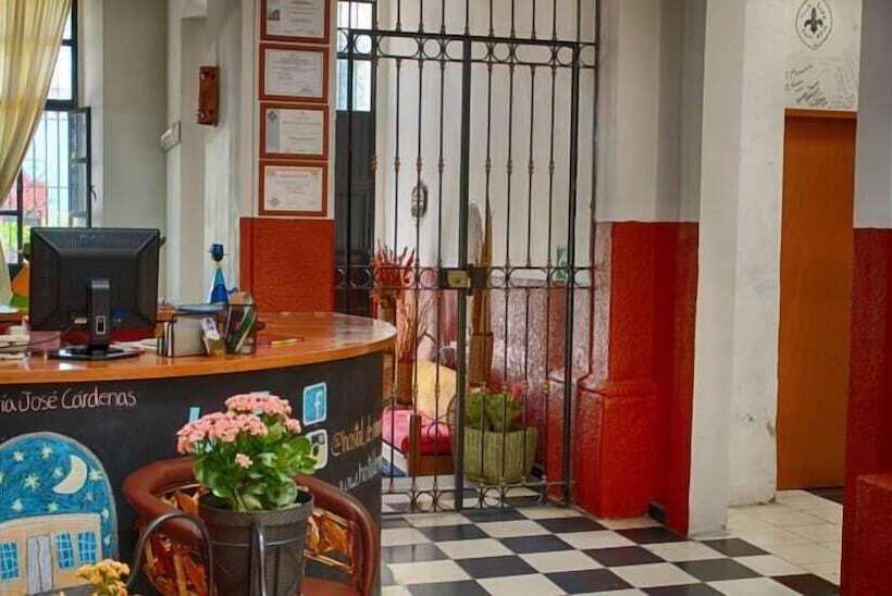 Отель Hostal De Maria   Hostel