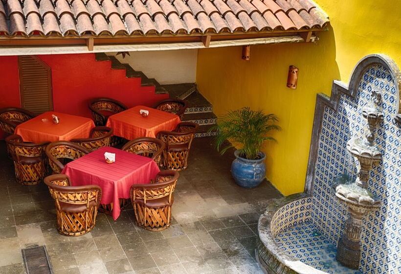 Отель Hostal De Maria   Hostel