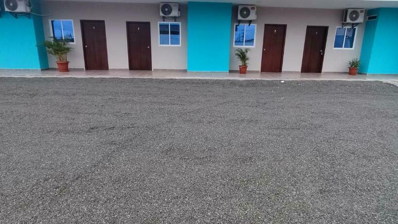 فندق Hostal Paris