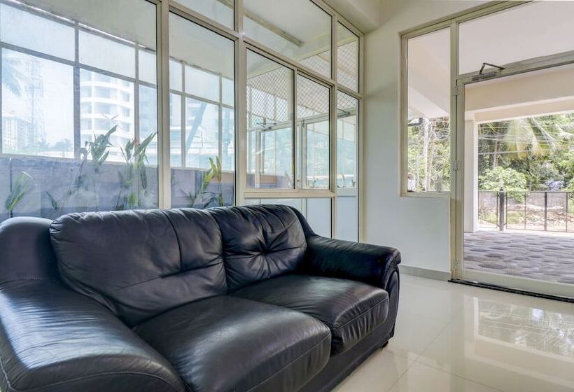 Itsy Hotels Ushodaya Royal Residency