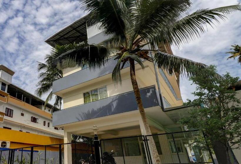 Itsy Hotels Ushodaya Royal Residency