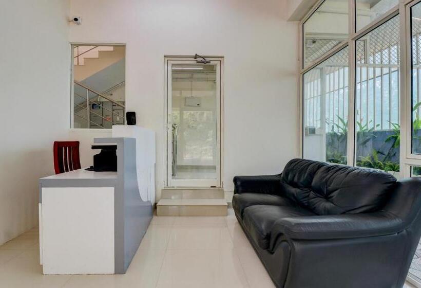 Itsy Hotels Ushodaya Royal Residency