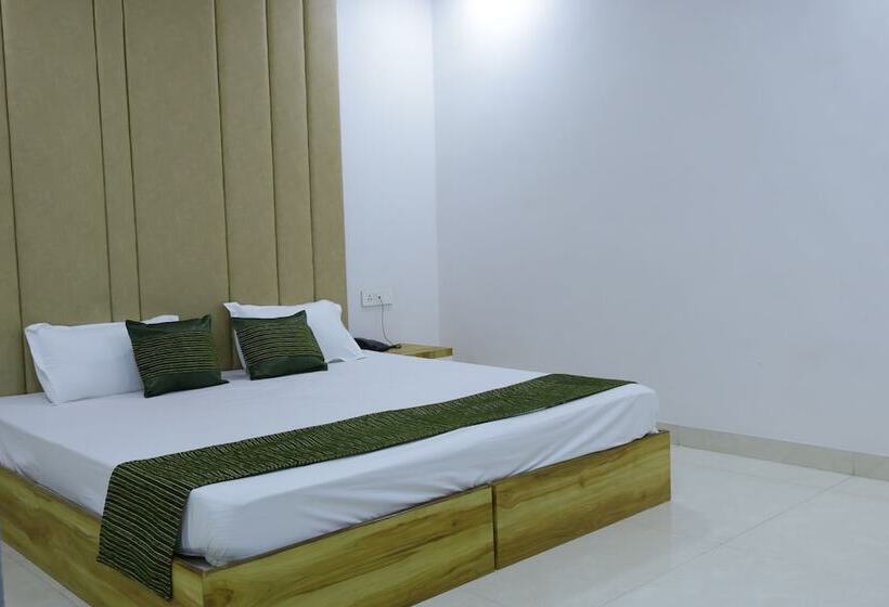 فندق Krishna Pride