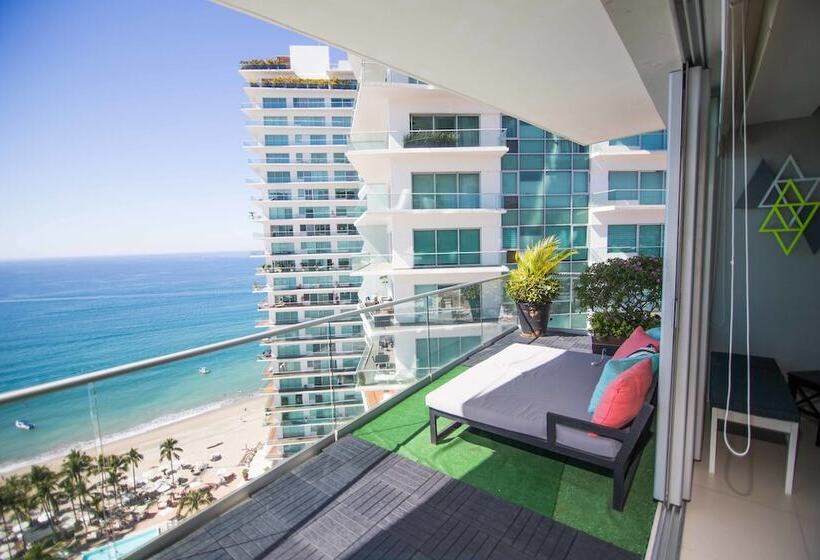 فندق Oceanfront 19th  Icon Puerto Vallarta