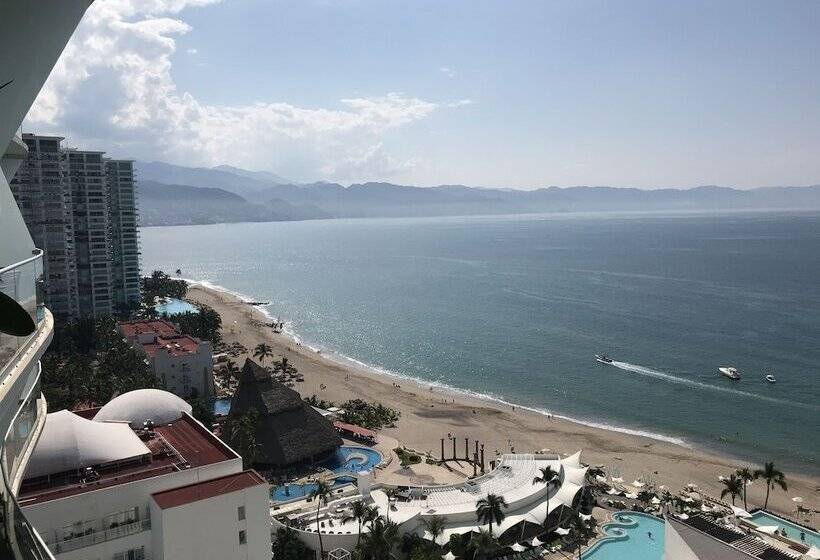 فندق Oceanfront 19th  Icon Puerto Vallarta