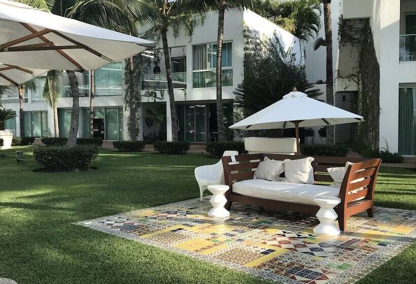 فندق Oceanfront 19th  Icon Puerto Vallarta