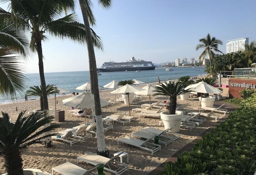 فندق Oceanfront 19th  Icon Puerto Vallarta
