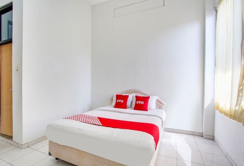 ホテル Oyo 91473 Wisma Husada 1 Semarang