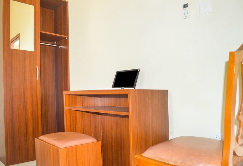 فندق Oyo 91491 Zalfa Guest House Syariah