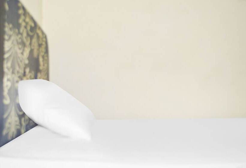 هتل Oyo 91491 Zalfa Guest House Syariah