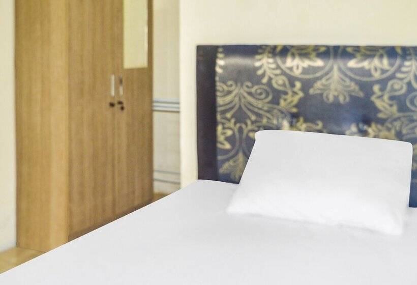 فندق Oyo 91491 Zalfa Guest House Syariah