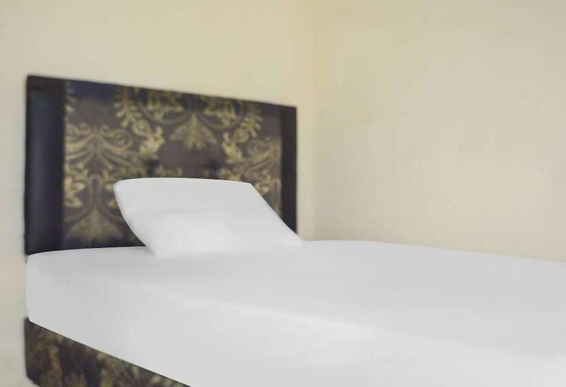 هتل Oyo 91491 Zalfa Guest House Syariah