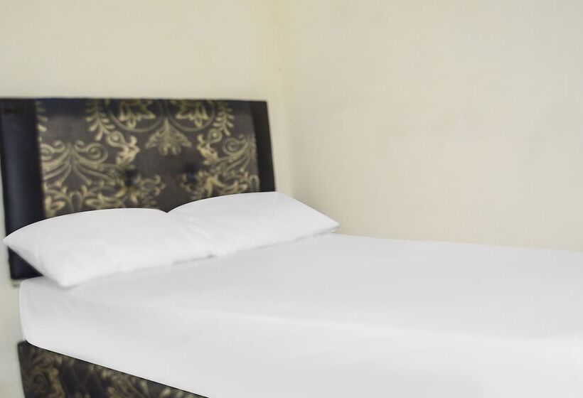 فندق Oyo 91491 Zalfa Guest House Syariah