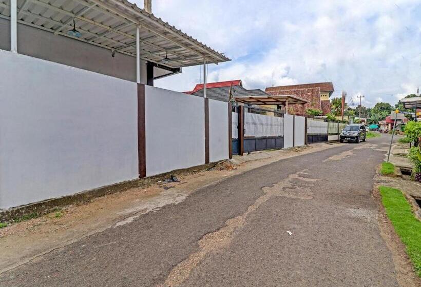 호텔 Oyo 91497 Waskita Residence Syariah