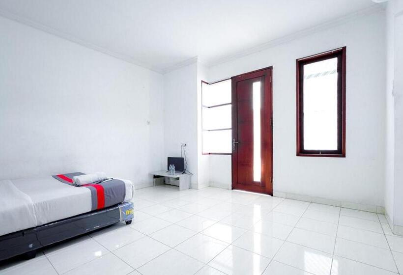 ホテル J&b Rooms Tomang Jakarta Mitra Reddoorz