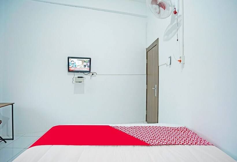 Отель Oyo 91559 Kost Bangau Syariah