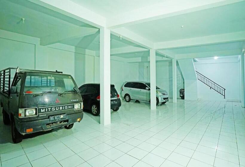 Отель Oyo 91559 Kost Bangau Syariah