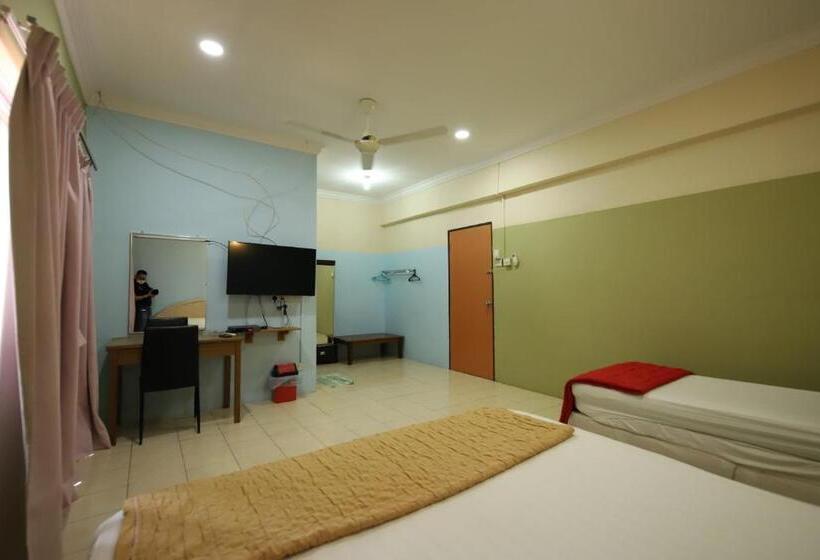 ホテル Oyo Homes 90575 Ck Bahau Homestay