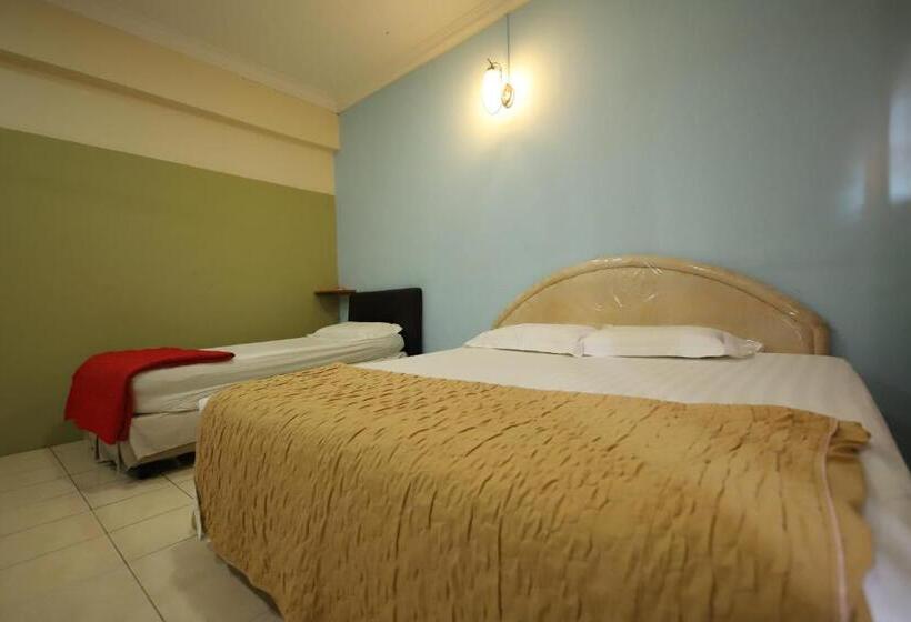 ホテル Oyo Homes 90575 Ck Bahau Homestay