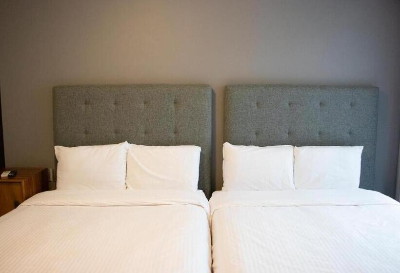 ホテル Sole Suites