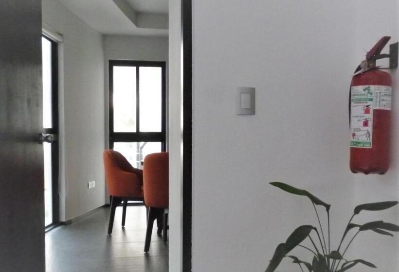 ホテル Sole Suites