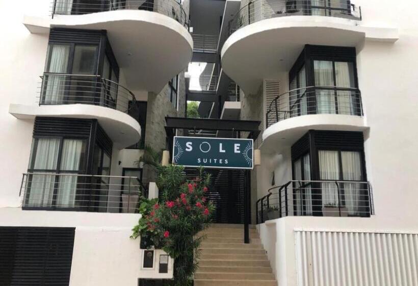 ホテル Sole Suites