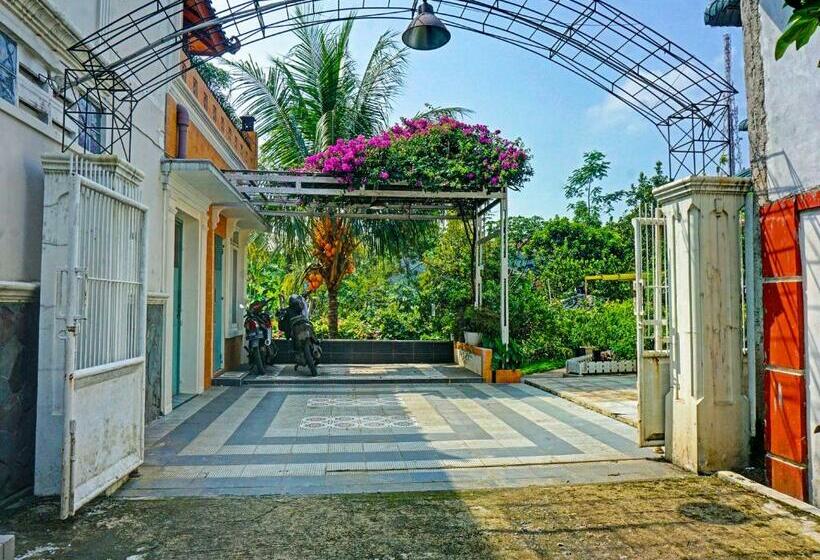 호텔 Spot On 91461 Saungawi Stay Syariah