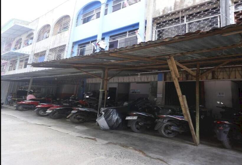 Отель Spot On 93276 Fendi 2 Homestay Syariah