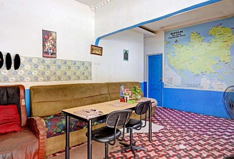 בית מלון כפרי Spot On 91500 Suci Homestay Syariah