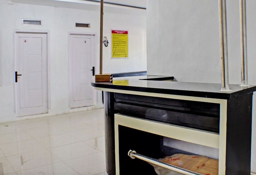 ホテル Spot On 91504 De Vila Ungu Syariah