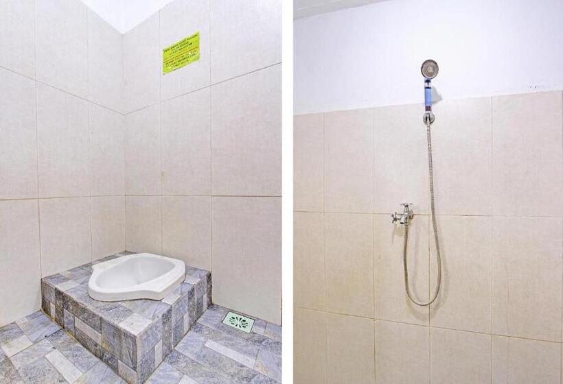 酒店 Spot On 91521 Mayong Guesthouse