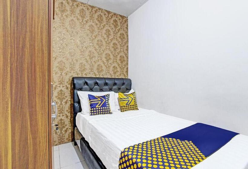 酒店 Spot On 91521 Mayong Guesthouse